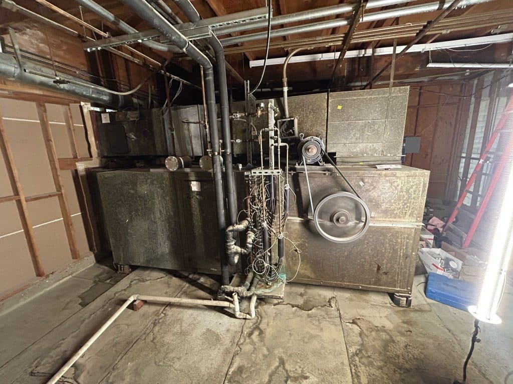 Rancho Cucamonga Indoors Large Belt Driven Evaporator Air Handler 1024x768 1